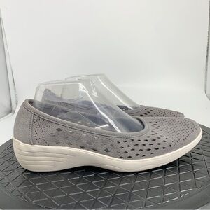 Skechers Women 9.5 Shoes Gray Faux Leather Slip On Sneaker Loafer Laser Cut Kiss